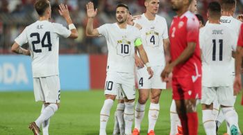 Com show de Tadic e Vlahovic, que entrou no segundo tempo, a Sérvia enfiou cinco gols no Bahrein em último amistoso antes da Copa do Mundo