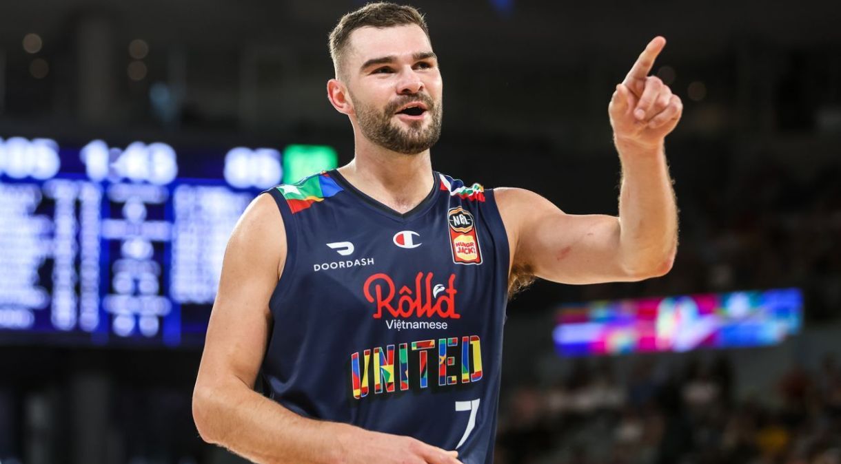 Humphries ingressou no Melbourne United em julho deste ano