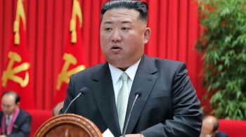Kim Jong Un disse que a produção de satélites de reconhecimento militar do país foi concluída e ordenou o lançamento de “vários satélites de reconhecimento”, informou a mídia estatal norte-coreana KCNA
