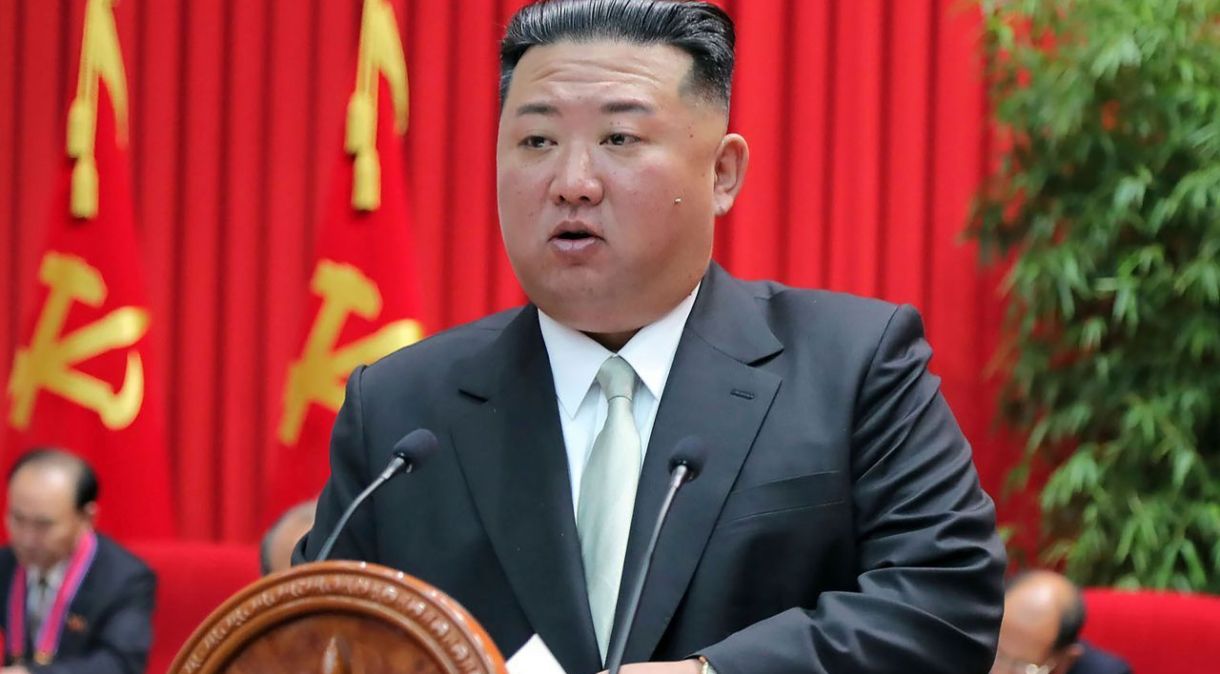 O líder norte-coreano, Kim Jong Un, intensificou os testes de mísseis este ano.
