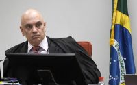 Moraes libera acesso de Torres e Ibaneis a inquérito sobre atos criminosos no DF