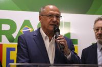 Alckmin diz que jatinho usado por Lula para viajar ao Egito não é emprestado