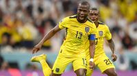 Com dois gols de Valencia, Equador derrota Catar no primeiro jogo da Copa