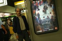 Iraniano que inspirou o filme “O Terminal” morre dentro de aeroporto em Paris