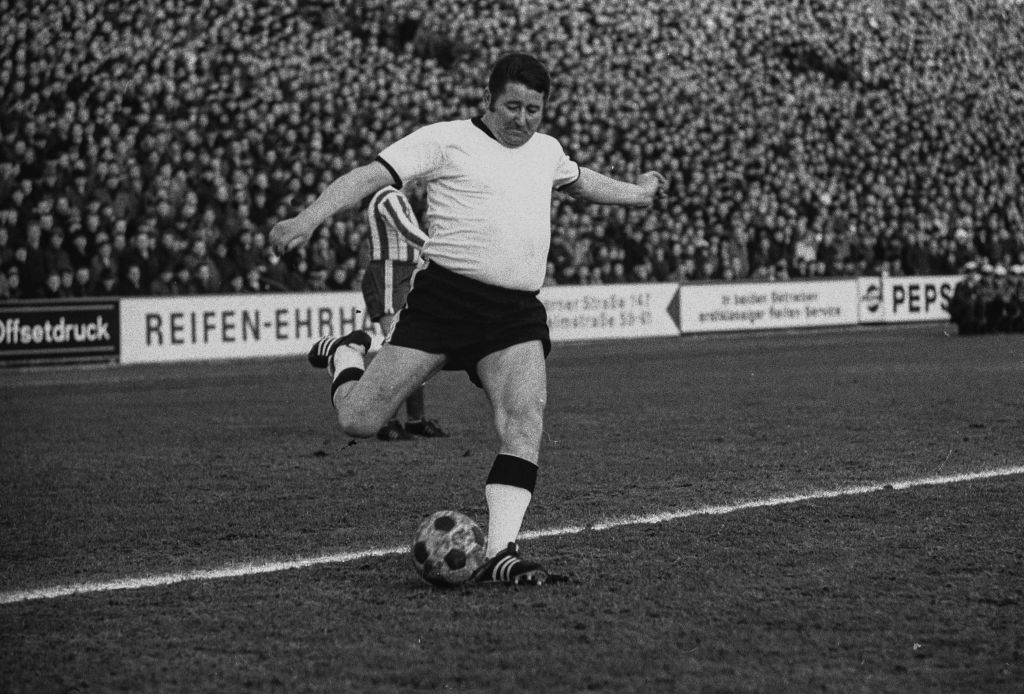 Helmut Rahn possui 10 gols marcados em duas edições da Copa do Mundo, entrando para o ranking dos principais artilheiros das Copas