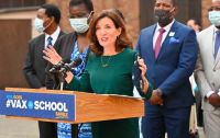 Kathy Hochul ganha mandato completo como governadora de Nova York