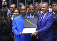 Lewis Hamilton recebe título de cidadão honorário do Brasil