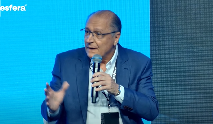 Vice-presidente eleito Geraldo Alckmin participa de debate do Fórum Esfera Brasil