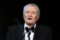 John Aniston, ator de novelas e pai de Jennifer Aniston, morre aos 89 anos nos EUA