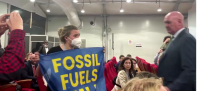 Manifestantes interrompem evento russo na COP27