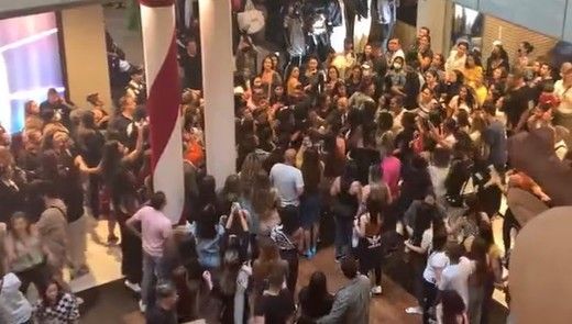 Inauguração de unidade da loja Shein em São Paulo tem confusão e filas