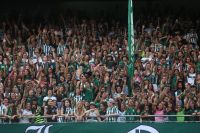 Coritiba coloca apenas mulheres e crianças no estádio após punição por briga de torcidas