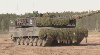 Tanques Leopards 2 devem estar funcionais no solo ucraniano em aproximadamente 3 meses; soldados serão treinados no uso e manutenção dos blindados