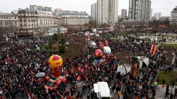 Governo da França planeja aumentar idade da aposentadoria de 62 para 64