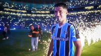 Com o pé direito: em estreia pelo Grêmio, Luis Suárez anota três em goleada