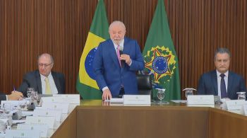 Antes do início da primeira reunião ministerial de seu governo, Lula falou que "todo mundo sabe que nossa obrigação é fazer as coisas corretas"