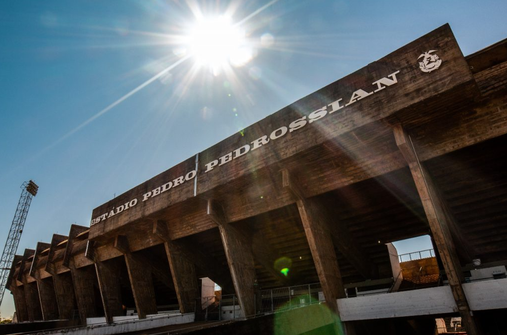 Estádio Morenão