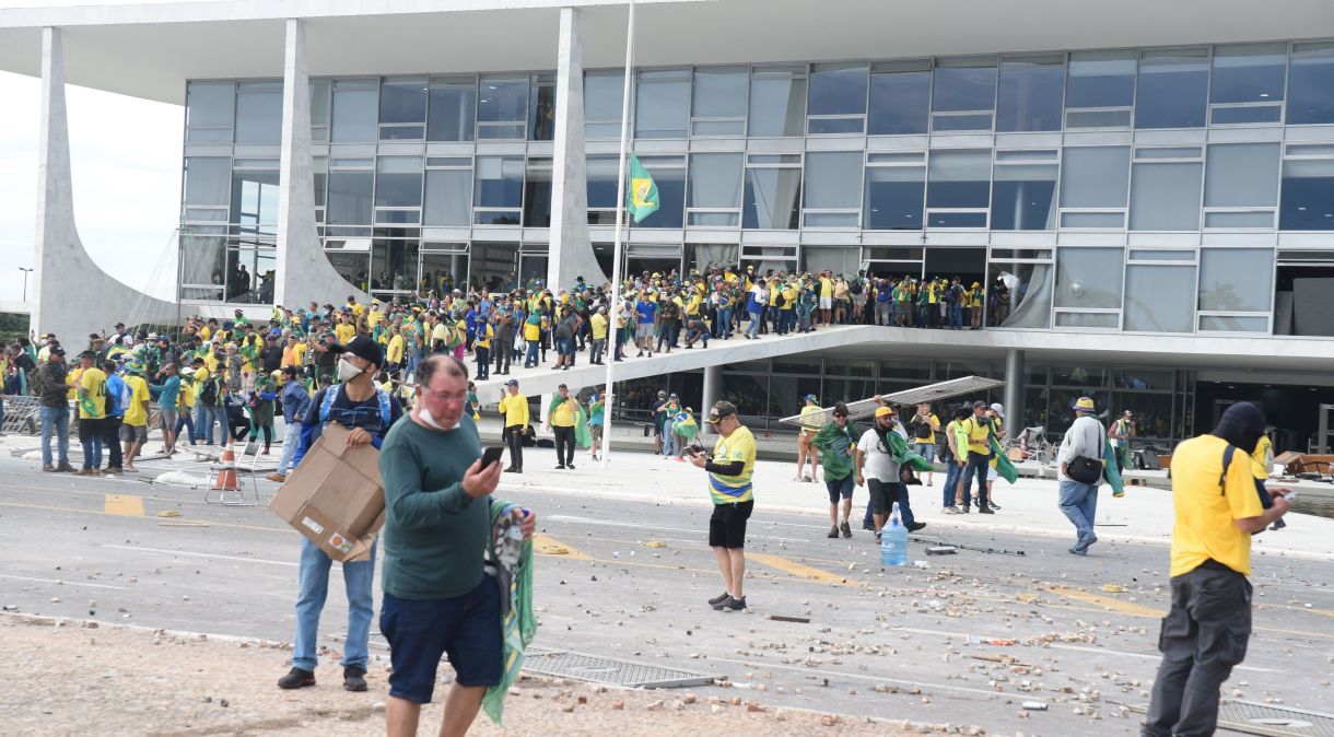 Ataques criminosos aos Três Poderes, em Brasília