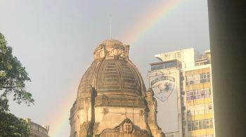 Fenômeno foi registrado no pôr do sol desta segunda-feira (3) e durou apenas alguns minutos