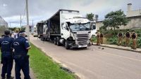 Caminhoneiro cruza Curitiba em alta velocidade, bate em mais de 10 carros e é preso