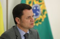 Defesa cita estado de saúde de Anderson Torres e pede adiamento de depoimento à PF