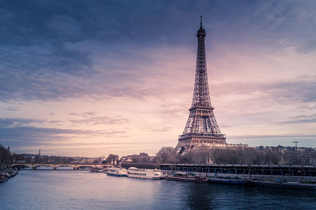 Torre Eiffel, Paris, França, como estudar no exterior