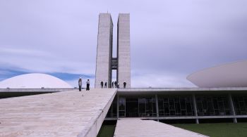 Deputados e senadores mantiveram as assinaturas mesmo com a orientação do Palácio do Planalto de que não apoiava a abertura de uma CPMI