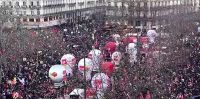 Franceses em greve levam 1 milhão às ruas em protesto contra nova idade para aposentadoria