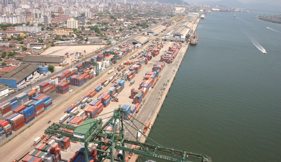Segundo nota da Santos Port Authority (SPA), a queda ocorreu em virtude da redução dos volumes exportados de soja em grãos