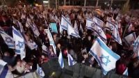 Milhares de manifestantes protestam em Israel contra reforma judicial de Netanyahu