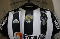 Atlético Mineiro leiloa camisas de jogo contra a Caldense para ajudar jornalista