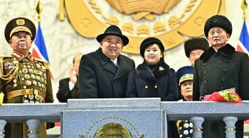 Presença de Kim Ju Ae em desfiles militares, eventos importantes e em artigos na mídia estatal levantam especulações de que a criança seria a sucessora do líder norte-coreano