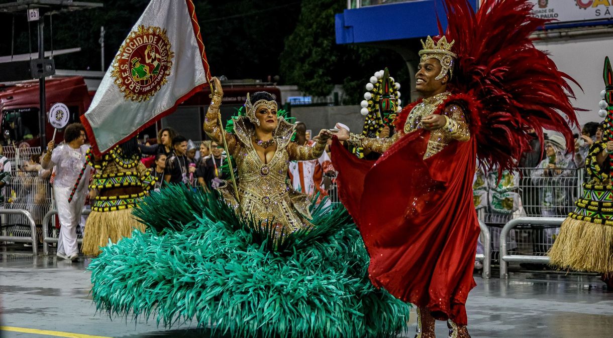 Desfile da escola de samba Mocidade Alegre, campeã do Carnaval de 2023