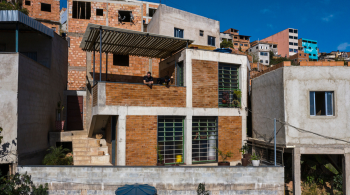 Residência do artista Kdu dos Anjos é indicada ao Prêmio Casa do Ano, do ArchDaily