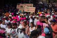 Mexicanos protestam contra mudança em órgão eleitoral e veem democracia em risco