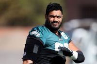 Do andaime ao Super Bowl: como o australiano Jordan Mailata se tornou uma estrela da NFL