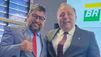 Vice-presidente do PT publica foto com Pazuello e é criticado por Gleisi Hoffmann