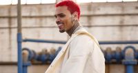 Chris Brown se revolta após perder Grammy para artista que ele diz não conhecer