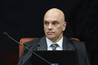 Moraes vota a favor de tornar réus 100 denunciados por atos de 8 de janeiro