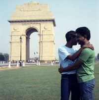 Foto da intimidade entre homens na Índia dos anos 1980 foi mais subversiva do que parece