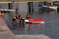 Embarcação naufraga na Baía de Guanabara e deixa seis mortos e três desaparecidos