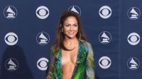 Vestido de Jennifer Lopez bombou na internet e inspirou criação de pesquisa no Google