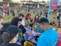 Lolla 2023 tem ações de sustentabilidade com foco no descarte de plástico