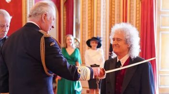 Músico recebeu o título de Knight Bachelor por seus serviços à música e à caridade