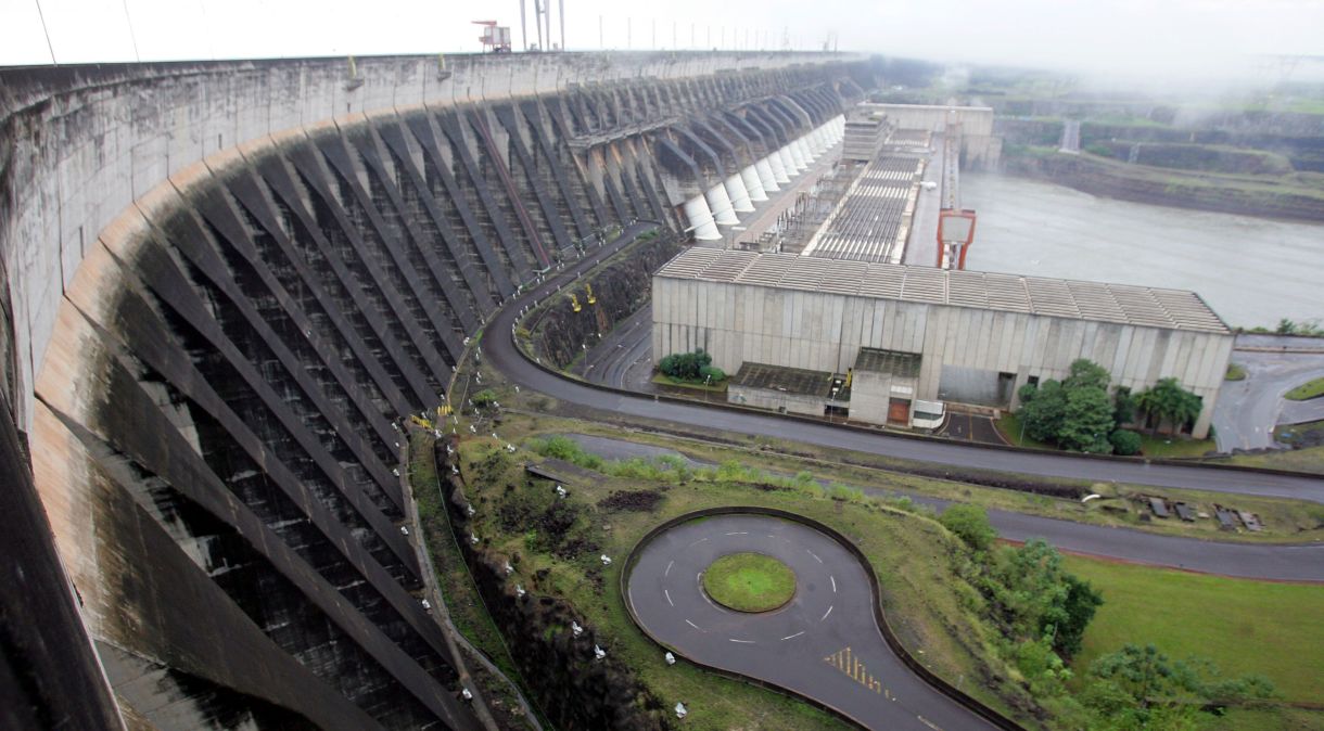 Usina Hidrelétrica de Itaipu produz cerca de 8,6% da energia consumida no país