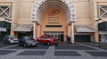 Após desabamento, shopping é totalmente interditado e tem o alvará cassado