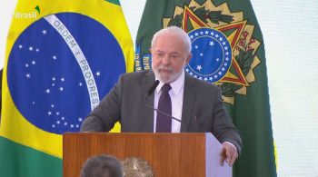 O presidente Luiz Inácio Lula da Silva (PT) disse que o programa dará prioridade para médicos brasileiros que queiram ocupar as vagas, mas estrangeiros também serão considerados se faltarem profissionais
