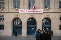 França tem mais um dia de protestos contra planos de reforma da previdência de Macron