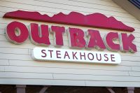 Vendas do Outback crescem no Brasil em meio a fechamento de unidades nos EUA