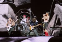 Red Hot Chili Peppers anuncia turnê com cinco shows no Brasil para novembro